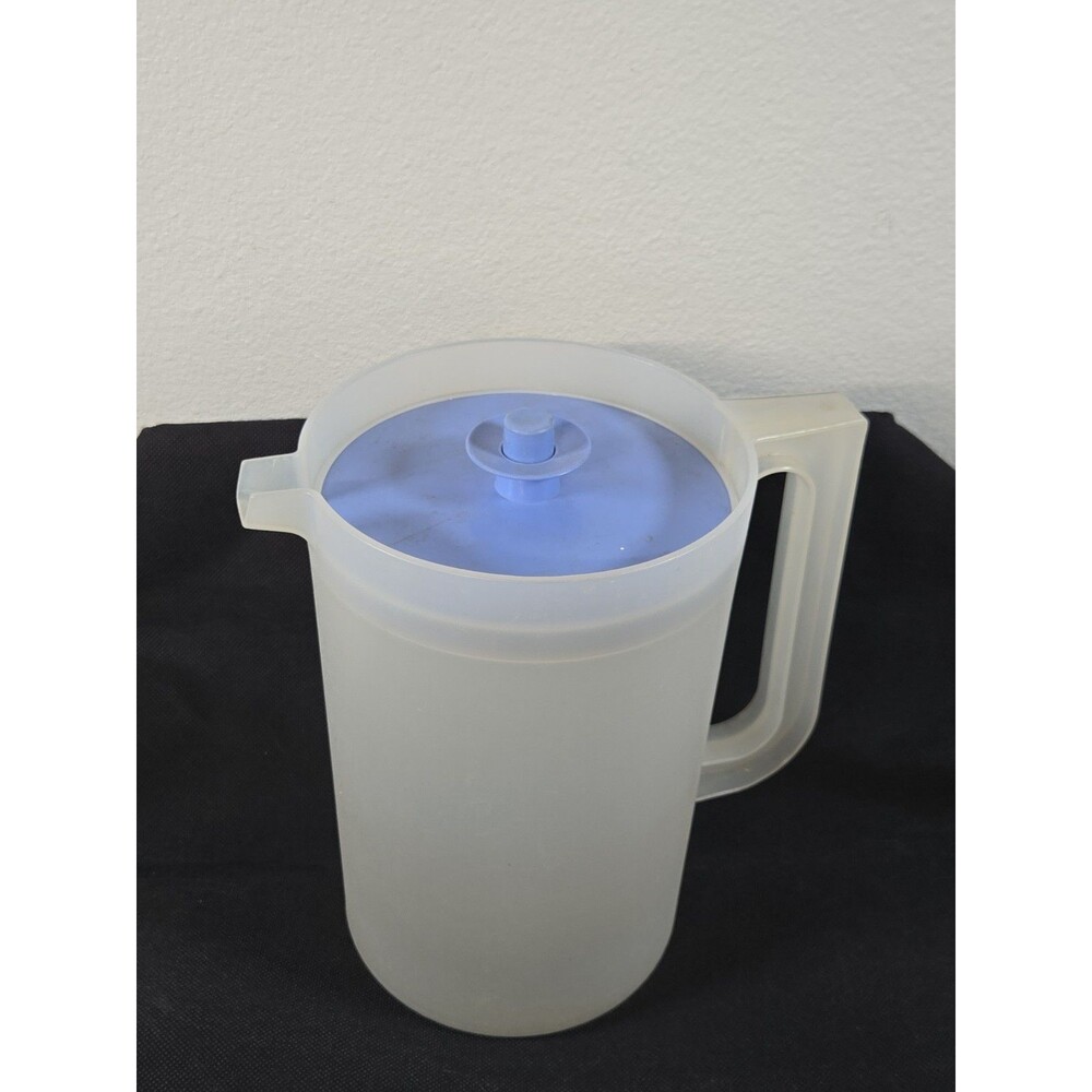 Vintage MCM Tupperware Frosted Pitcher Push Button Blue Lid 1676-1